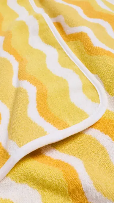 Weezie Beach Towel Spritz Squiggle One Size | Thumbnail 3