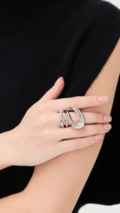 Charlotte Chesnais Round Trip Blow Ring Silver | Thumbnail 3 Charlotte Chesnais Round Trip Blow Ring Silver | Thumbnail 3