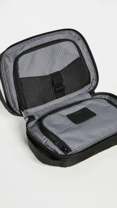 TUMI Response Travel Kit Black One Size | Thumbnail 5 TUMI Response Travel Kit Black One Size | Thumbnail 5