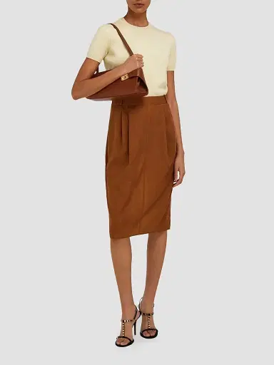 Ferragamo Women's East-West Hug Leather Shoulder Bag | Thumbnail 7 Ferragamo Women's East-West Hug Leather Shoulder Bag | Thumbnail 7