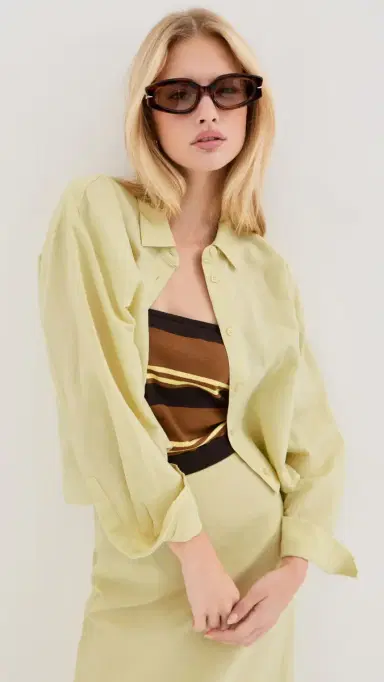 LE BOP Felicity Boxy Cropped Linen Button Down Honeydew | Thumbnail 2 LE BOP Felicity Boxy Cropped Linen Button Down Honeydew | Thumbnail 2