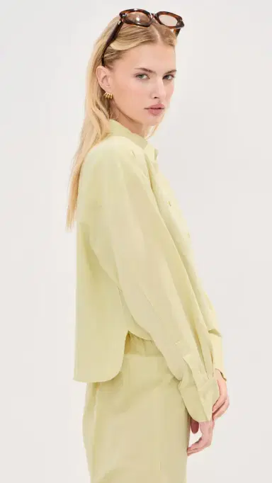 LE BOP Felicity Boxy Cropped Linen Button Down Honeydew | Thumbnail 4 LE BOP Felicity Boxy Cropped Linen Button Down Honeydew | Thumbnail 4