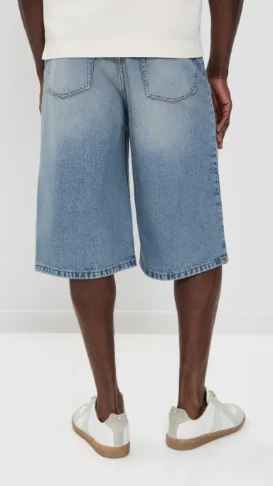 AMI Large Fit Bermuda Shorts 14 BLEU USED | Thumbnail 3