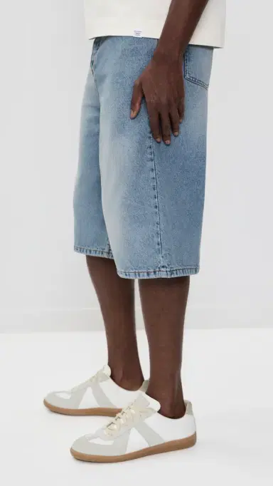 AMI Large Fit Bermuda Shorts 14 BLEU USED | Thumbnail 4