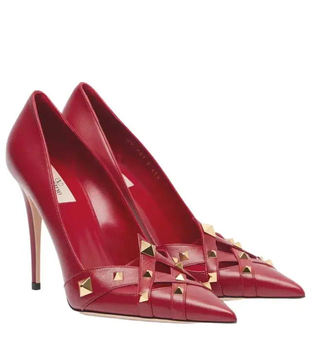 Studdy leather pumps