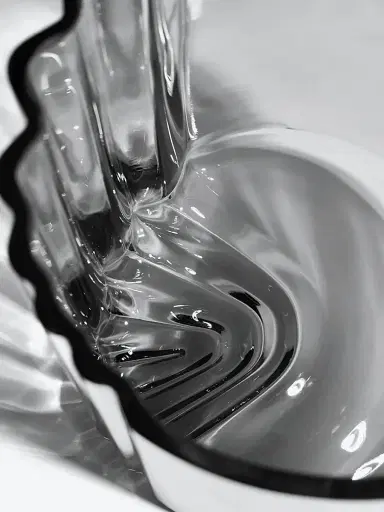 Zaha Hadid Design Pulse Wide Glass Vase | Thumbnail 3 Zaha Hadid Design Pulse Wide Glass Vase | Thumbnail 3