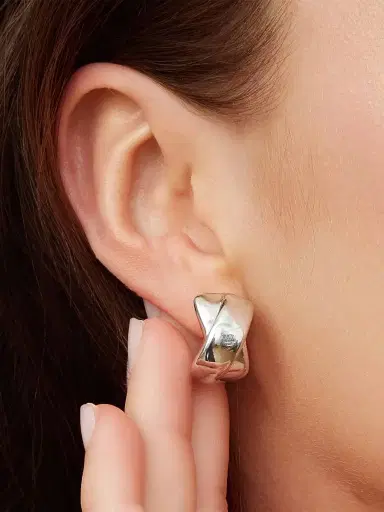 Oradina Women's Kisses Drop Earrings in Sterling Silver - Silver | Thumbnail 2 Oradina Women's Kisses Drop Earrings in Sterling Silver - Silver | Thumbnail 2
