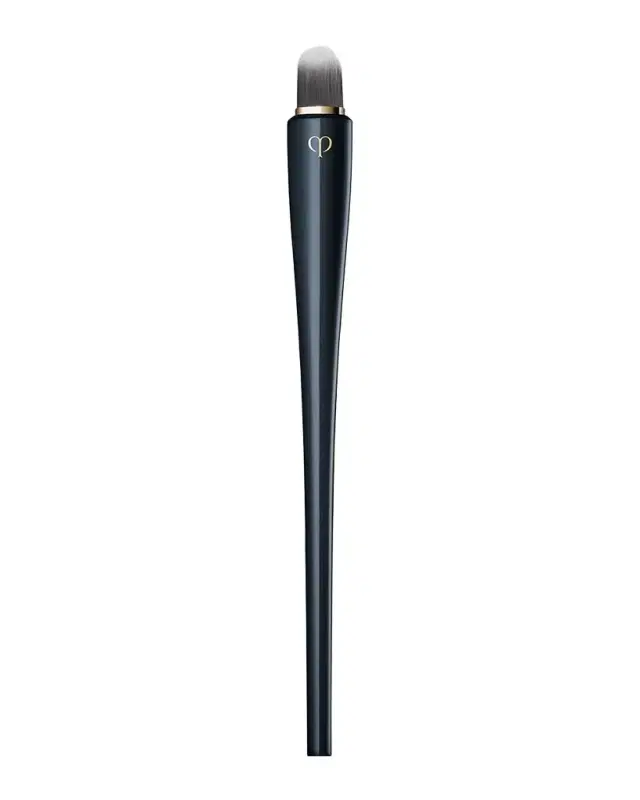 Cle de Peau Beaute Concealer Brush