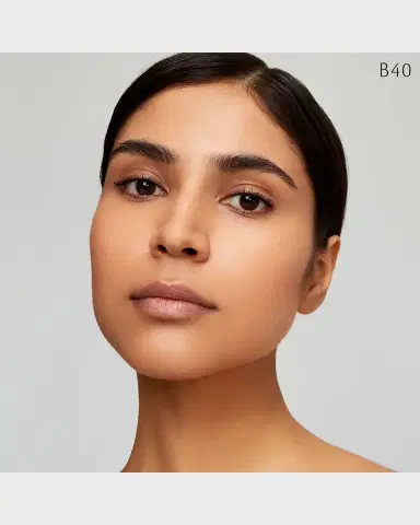 CLÉ DE PEAU BEAUTÉ Radiant Fluid Foundation Natural SPF 25, 1.1 oz. | Thumbnail 2 CLÉ DE PEAU BEAUTÉ Radiant Fluid Foundation Natural SPF 25, 1.1 oz. | Thumbnail 2