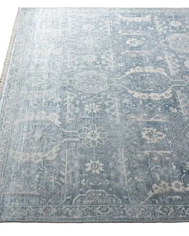 Safavieh Fanwsley Hand-Knotted Rug