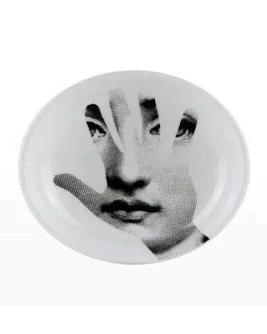 FORNASETTI Tema E Variazioni N15 Face in Hand Round Ashtray | Thumbnail 3