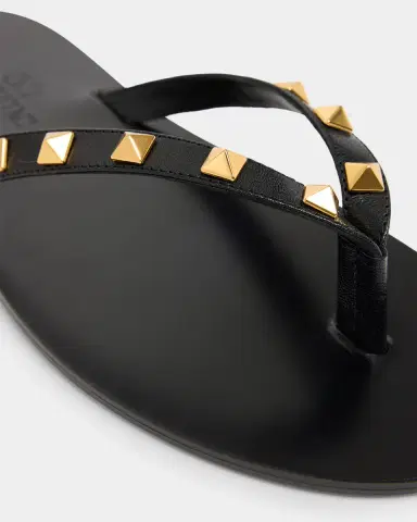 Valentino Garavani Men's Rockstud Thong Sandals | Thumbnail 4 Valentino Garavani Men's Rockstud Thong Sandals | Thumbnail 4