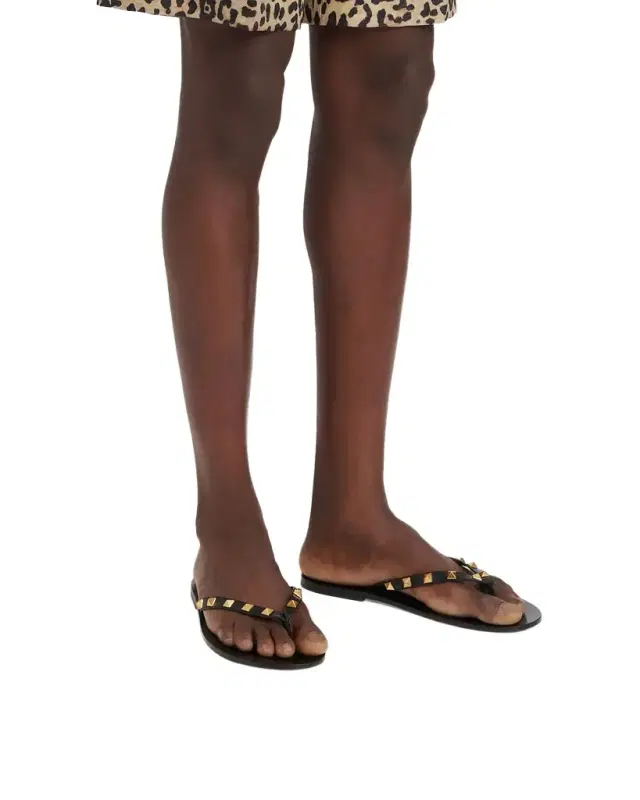 Valentino Garavani Men 's Rockstud Thong Sandals