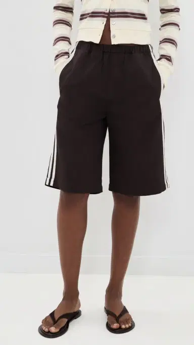 Citizens of Humanity Anais Track Shorts Chocolate | Thumbnail 2 Citizens of Humanity Anais Track Shorts Chocolate | Thumbnail 2