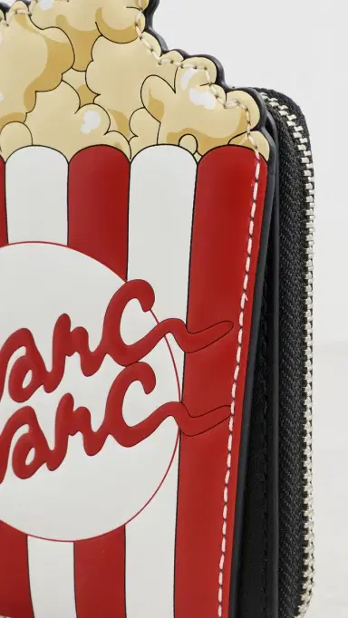 Marc Jacobs The Slim Compact Wallet | Thumbnail 4 Marc Jacobs The Slim Compact Wallet | Thumbnail 4