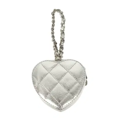 Chanel Chanel CC In Love Mini Heart Bag Charm Silver Metallic Lambskin Silver Hardware | Thumbnail 4 Chanel Chanel CC In Love Mini Heart Bag Charm Silver Metallic Lambskin Silver Hardware | Thumbnail 4