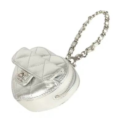 Chanel Chanel CC In Love Mini Heart Bag Charm Silver Metallic Lambskin Silver Hardware | Thumbnail 5 Chanel Chanel CC In Love Mini Heart Bag Charm Silver Metallic Lambskin Silver Hardware | Thumbnail 5