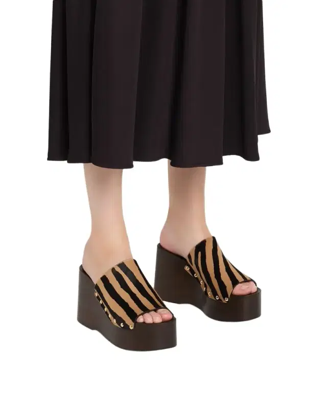 Stuart Weitzman Kate Clog Slide