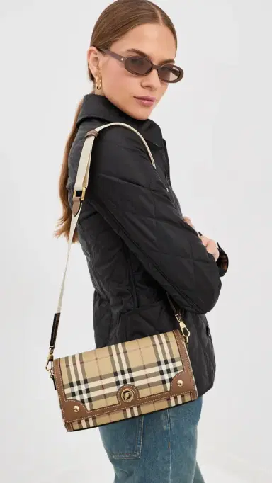 Burberry Small Note Bag Vintage Check/Briar Brown | Thumbnail 4 Burberry Small Note Bag Vintage Check/Briar Brown | Thumbnail 4