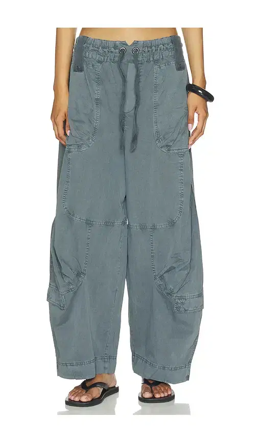 Onset Parachute Pant