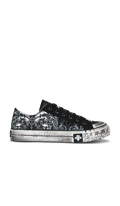 Collapse Low-Top Sneaker