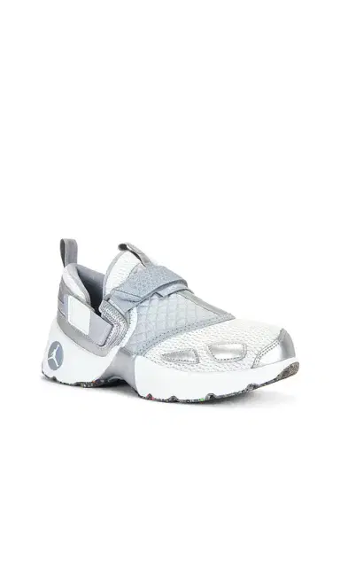 Jordan Trunner LX Sneaker | Thumbnail 2 Jordan Trunner LX Sneaker | Thumbnail 2