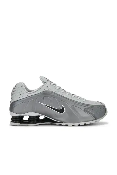 Nike Shox R4 Sneaker | Thumbnail 3