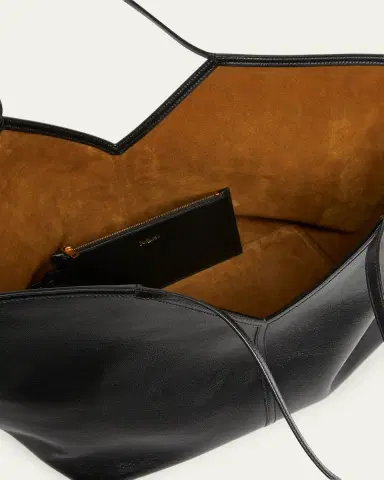 Saint Laurent Y Slim Tote Bag in Leather | Thumbnail 3