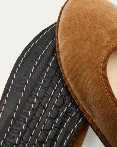 Vibi Venezia Delfina Velvet Mary Janes | Thumbnail 4 Vibi Venezia Delfina Velvet Mary Janes | Thumbnail 4