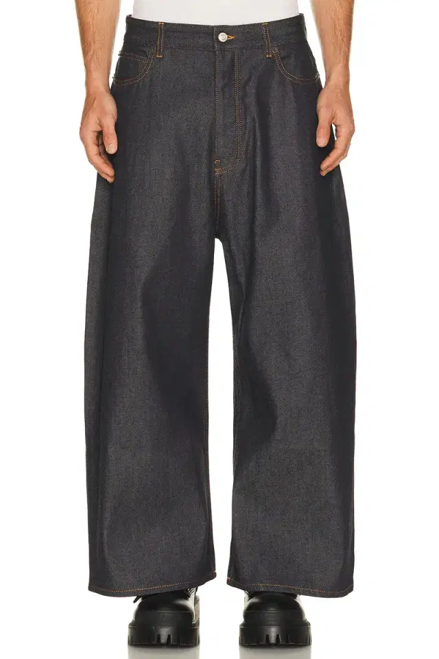 Round Fit Jeans Round Fit Jeans