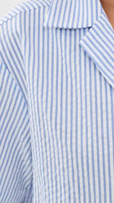 Good American The Camp Shirt Blue tripe eersucker | Thumbnail 6