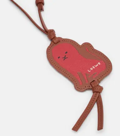Loewe Lion leather bag charm | Thumbnail 2
