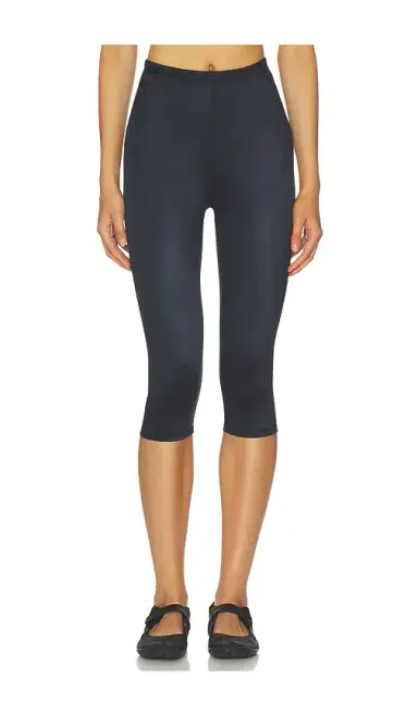 NikeSKIMS Shine Drawcord 17 Inch Crop Leggings | Thumbnail 1 NikeSKIMS Shine Drawcord 17 Inch Crop Leggings | Thumbnail 1