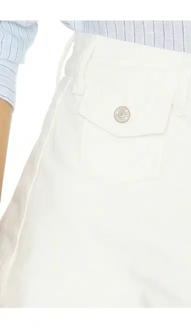 PAIGE Isa Mini Patch Pockets Short | Thumbnail 6 PAIGE Isa Mini Patch Pockets Short | Thumbnail 6