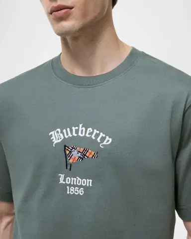 Burberry Men's Ryan Checked Flag Cotton T-Shirt | Thumbnail 5 Burberry Men's Ryan Checked Flag Cotton T-Shirt | Thumbnail 5