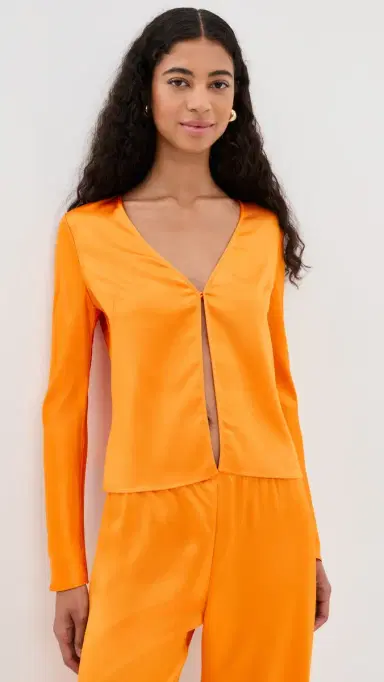 LESET Barb Single Button Long Sleeve Top Mandarine M | Thumbnail 2