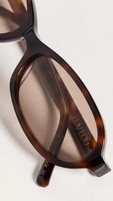 Luv Lou The Elcie Sunglasses Tortoise One Size | Thumbnail 5