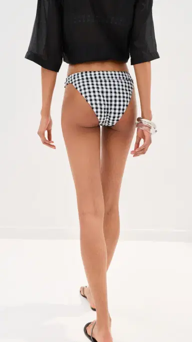 LE BOP ow V Rise Bikini Bottoms Gingham (Black/White) | Thumbnail 3