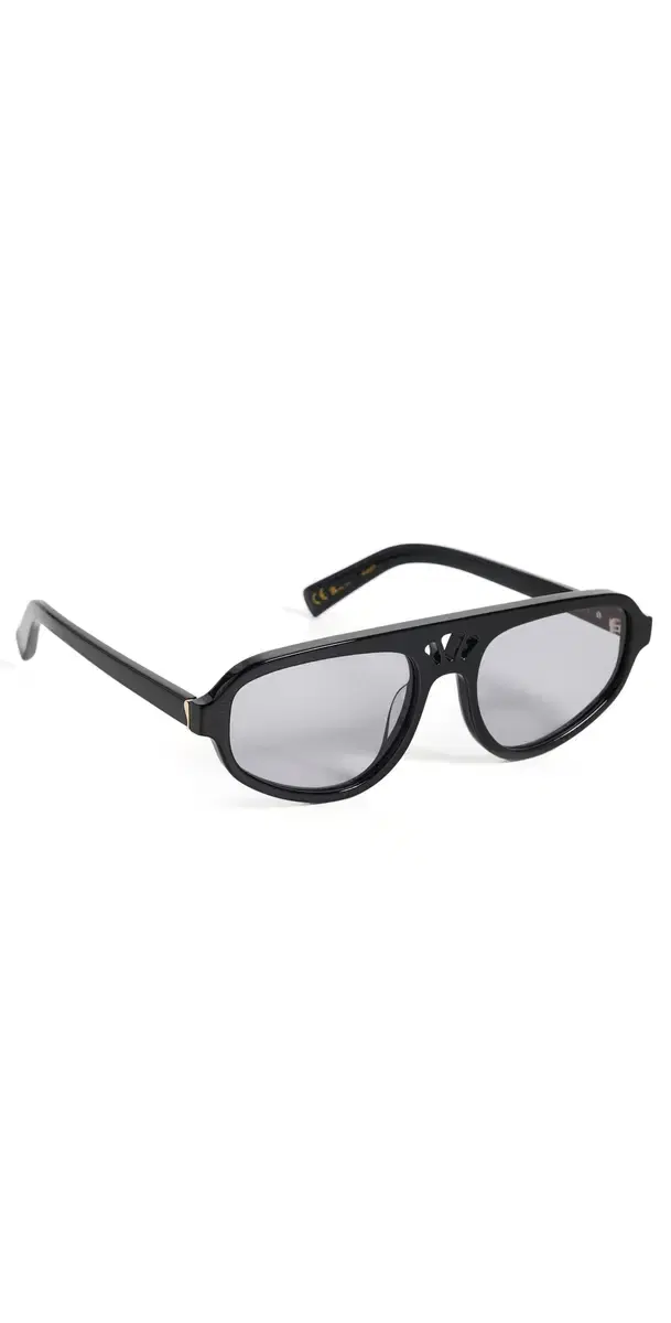 The Dakota Sunglasses Black One Size