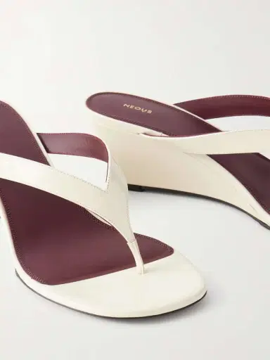 NEOUS Tercus 50 Leather Thong Sandals | Thumbnail 5