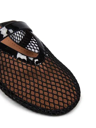 Alaïa Women's Open-Knit Fishnet Flat Mules - Noir | Thumbnail 5