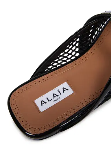 Alaïa Women's Open-Knit Fishnet Flat Mules - Noir | Thumbnail 6