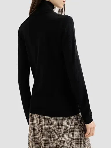 Brunello Cucinelli Women's Sparkling Cashmere and Silk Lightweight Turtleneck Sweater | Thumbnail 3 Brunello Cucinelli Women's Sparkling Cashmere and Silk Lightweight Turtleneck Sweater | Thumbnail 3