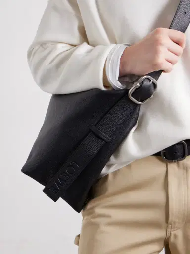 Loewe Loop Logo-Debossed Leather Messenger Bag - Men | Thumbnail 5
