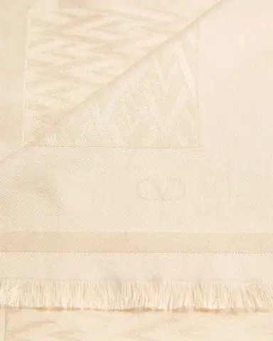 Valentino Garavani Toute La V Logo Jacquard Shawl | Thumbnail 1