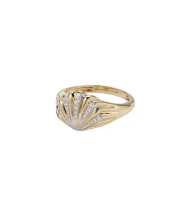 Yvonne Léon Yvonne Léon Baby Chevalière 9kt ring with diamonds | Thumbnail 1