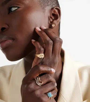 Yvonne Léon Yvonne Léon Chevalière Chaton Mini 9kt gold ring with black diamonds | Thumbnail 3