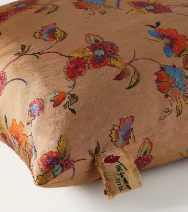 The House of Lyria Galbano floral cushion | Thumbnail 4
