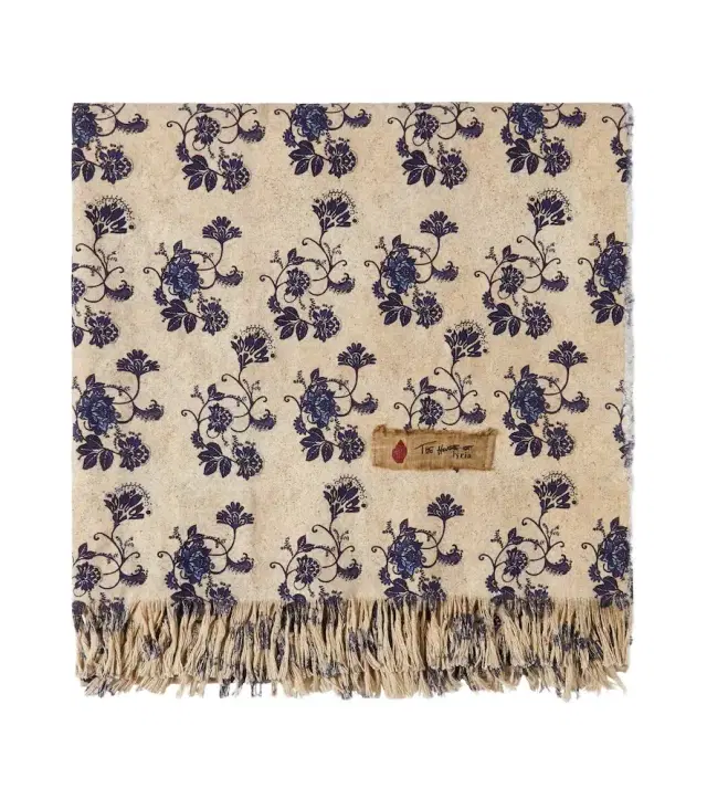 The House of Lyria Sharpei floral cotton and linen throw