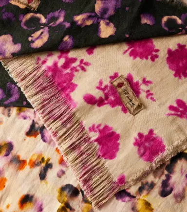 The House of Lyria Sharpei floral cotton and linen blanket | Thumbnail 3